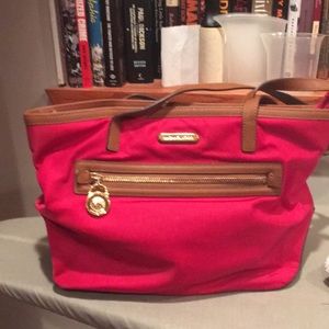 Michael Korrs shoulder bag